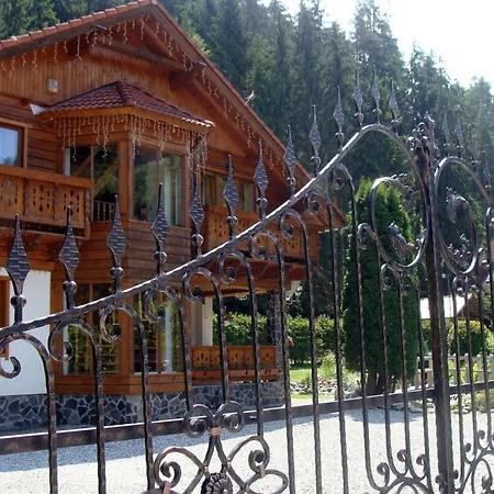 Πανσιόν Adriana 3*